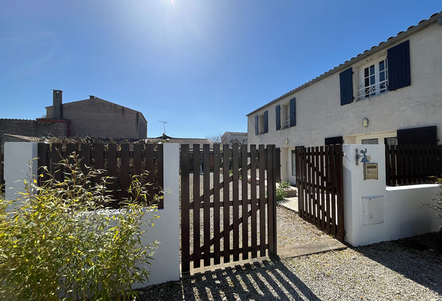 CHARME ET VOLUMES POUR CETTE MAISON FAMILIALE ! — photo 1