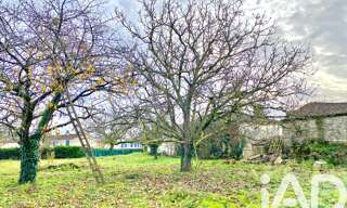 Terrain  1600 m² à vendre à Fontenay-le-Comte (85200)