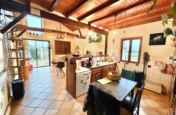 FERME TRADITIONNELLE PIERRE/COLOMBAGE AVEC GRAND TERRAIN CLOS — photo 3