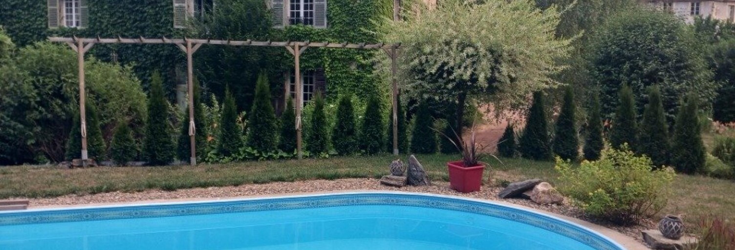 Maison 17 Pièces 552 m² à vendre à Ferrières-sur-Sichon (03250)