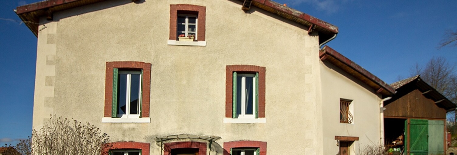 Maison 8 Pièces 167 m² à vendre à Vertolaye (63480)