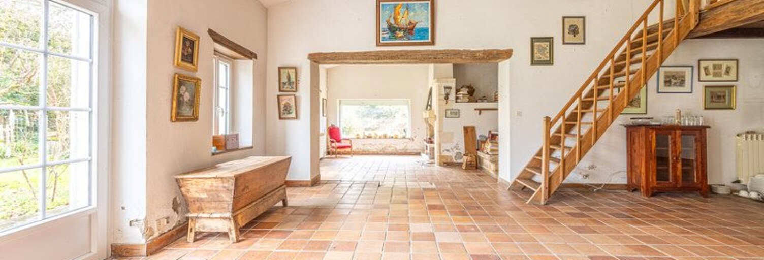 Maison 10 Pièces 433 m² à vendre à Bernay-Saint-Martin (17330)
