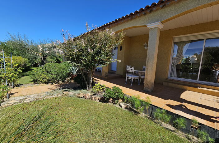 Villa de plain pied avec garage AIGUES MORTES — photo 2