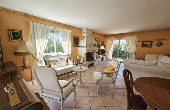 Villa de plain pied avec garage AIGUES MORTES — photo 4