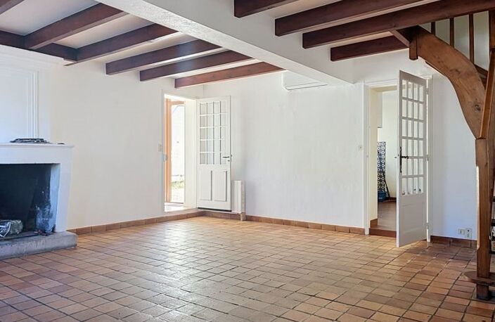 Maison en pierre de 6 pièces principales — photo 2