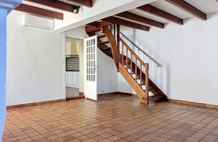 Maison en pierre de 6 pièces principales — photo 4