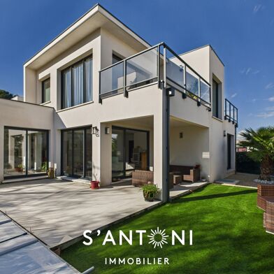 Maison 4 pièces 649000 €