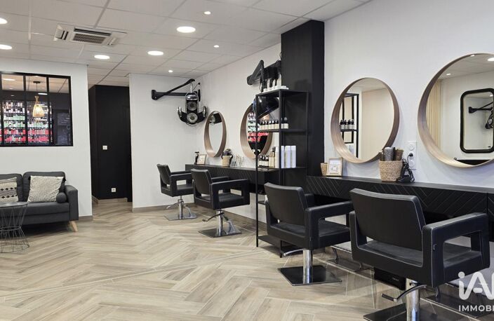 Vente Local d'activités 100 m&sup2; — photo 2