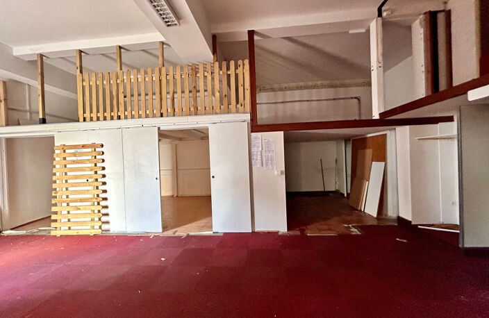 Local commercial 350 m2 avec parkings   Le Cannet Rocheville — photo 3