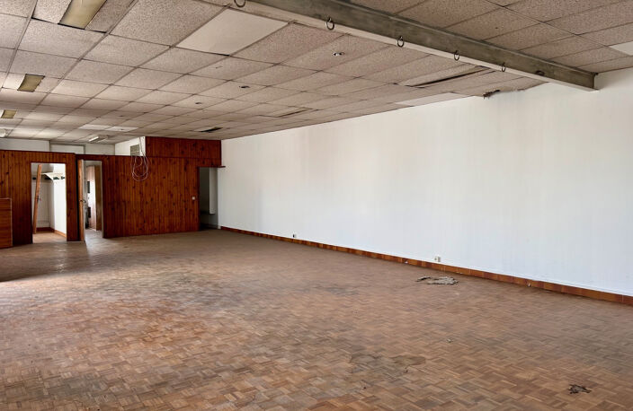 Local commercial 350 m2 avec parkings   Le Cannet Rocheville — photo 5