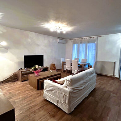 Appartement 3 pièces 1037 €