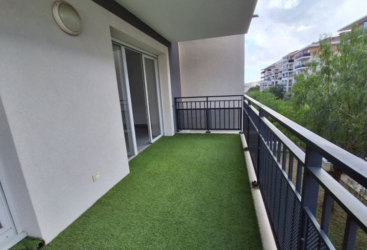 APPARTEMENT T2, TERRASSE, PARKING EN SOUS-SOL CLOS, 83000 TOULON — photo 1