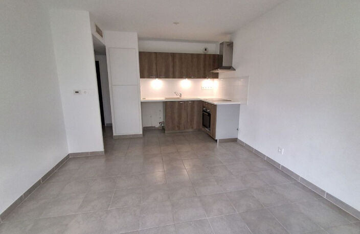 APPARTEMENT T2, TERRASSE, PARKING EN SOUS-SOL CLOS, 83000 TOULON — photo 3