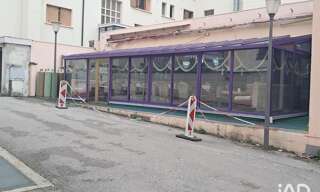 Commerce  250 m² à vendre à Divonne-les-Bains (01220)