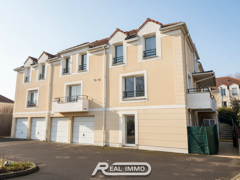 APPARTEMENT F4 AVEC GARAGE, BALCON ET PARKING — photo 1
