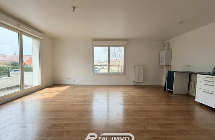 APPARTEMENT F4 AVEC GARAGE, BALCON ET PARKING — photo 4