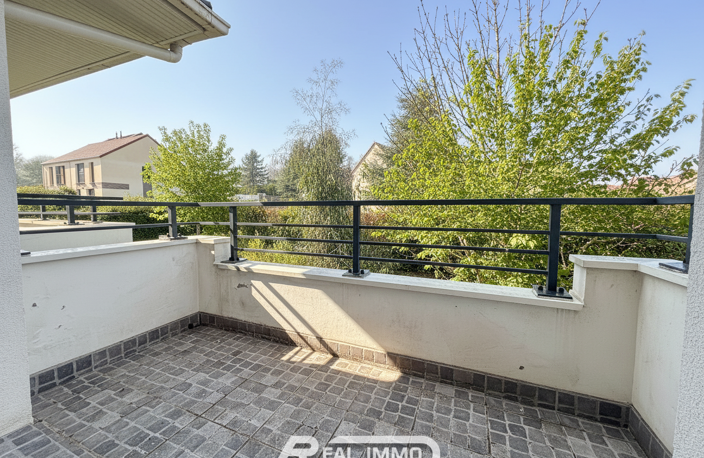 APPARTEMENT F4 AVEC GARAGE, BALCON ET PARKING — photo 5