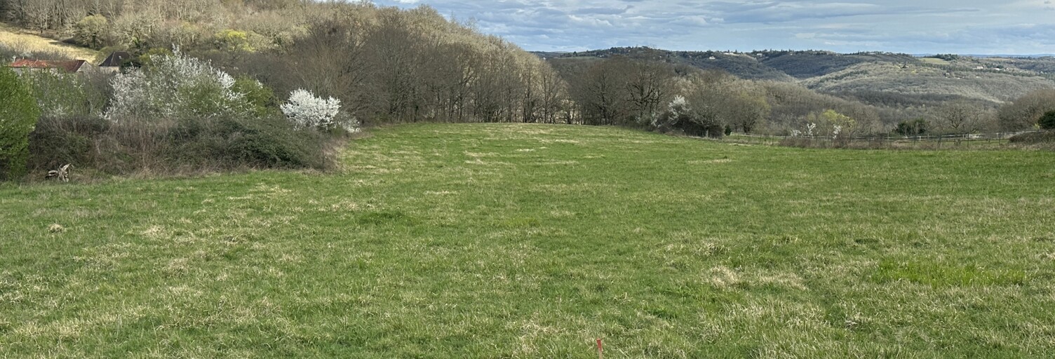 Terrain  950 m² à vendre à Saint-Pierre-Lafeuille (46090)