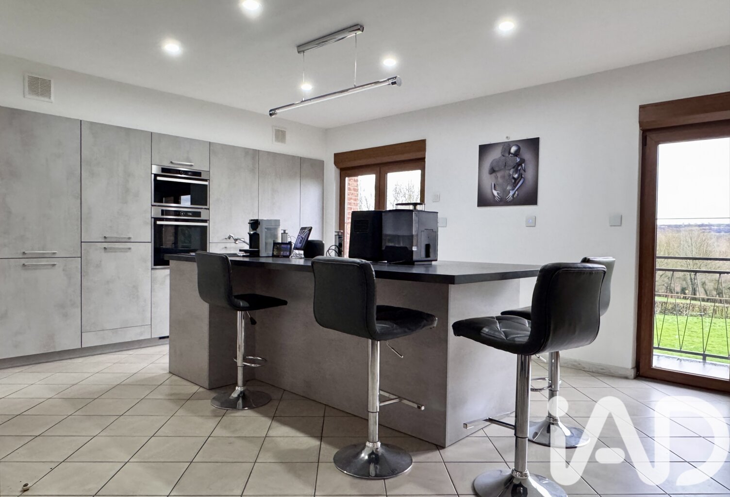 Vente Maison/villa 8 pièces — photo 1