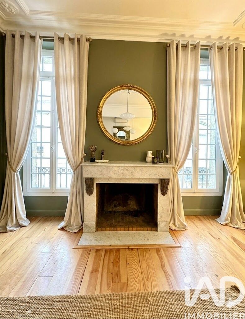 Bordeaux - 251m² - 5p. - 4ch.