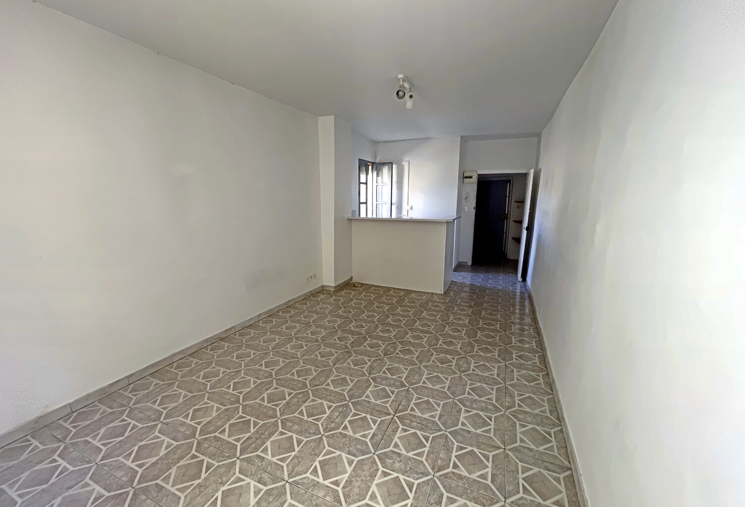 STUDIO - FAC DE DROIT — photo 1