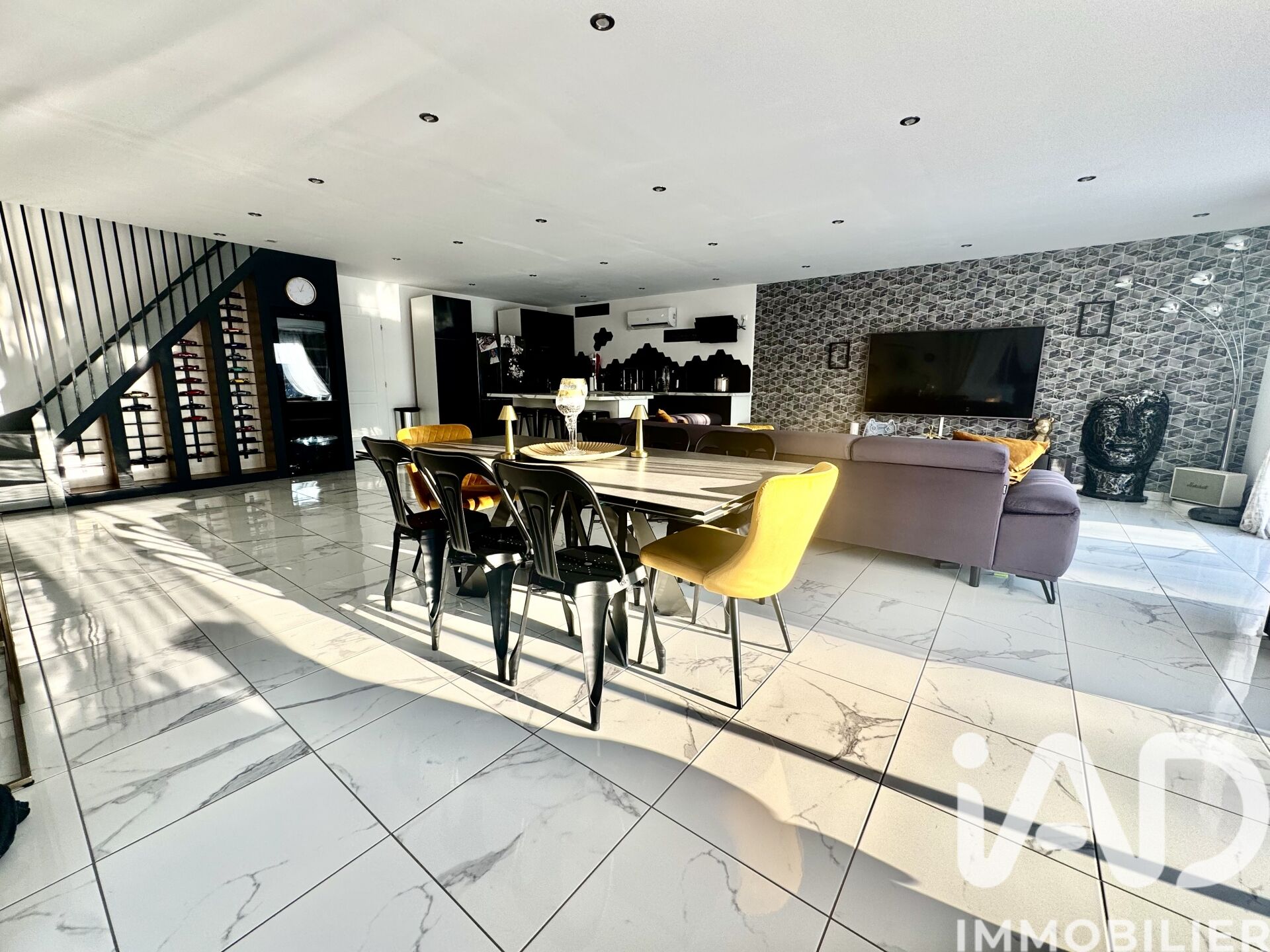 Pont-Sur-Yonne - 145m² - 6p. - 4ch.