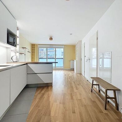 Appartement 2 pièces 1163 €