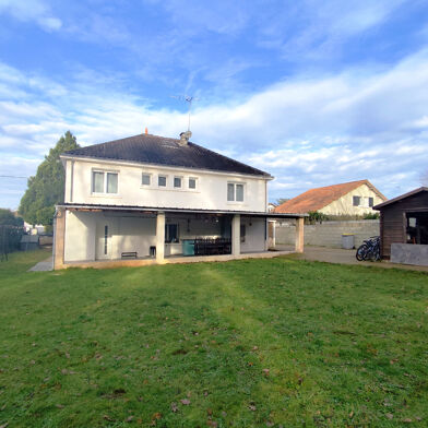 Maison 5 pièces 275600 €