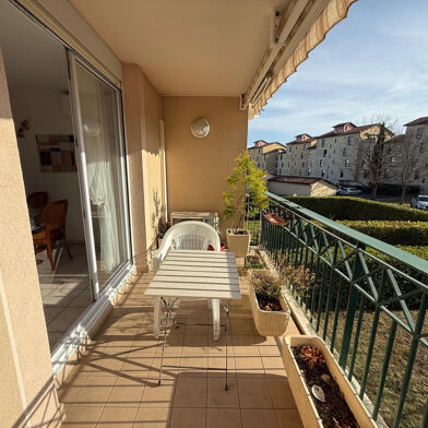 Appartement 3 pièces 300000 €