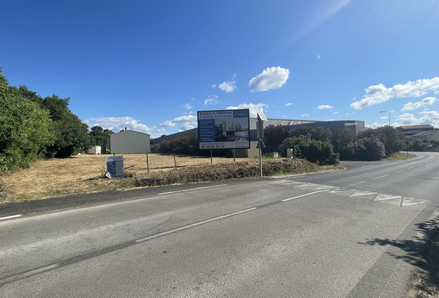 Bureaux de 128m2 à Sommières — photo 1