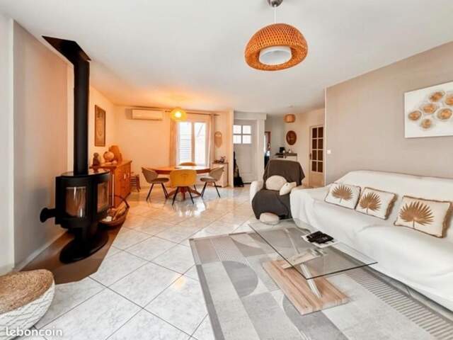 JUVIGNAC – Villa familiale avec T2 indépendant, jardin et piscine — photo du bien