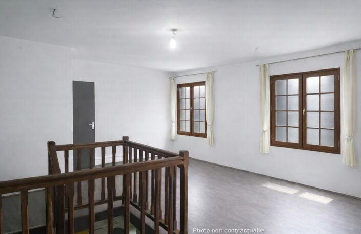 GRANDE MAISON DE VILLE – 182 M² – CENTRE DE BASSE-TERRE – 315 000 € — photo 3