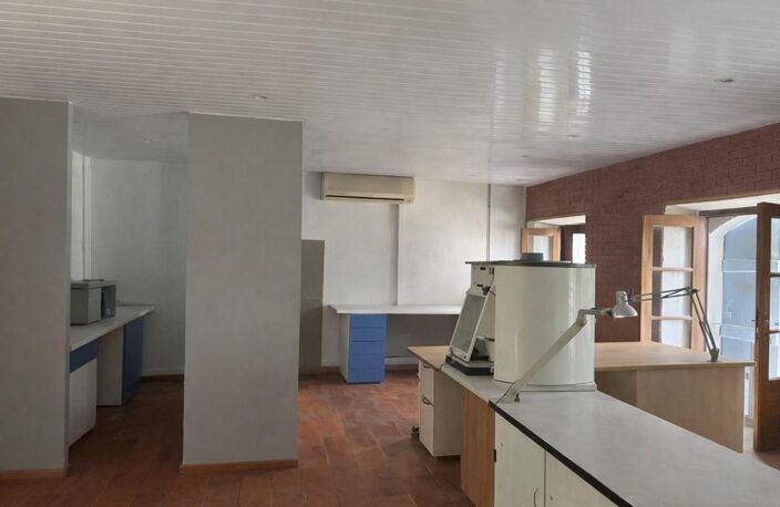 GRANDE MAISON DE VILLE – 182 M² – CENTRE DE BASSE-TERRE – 315 000 € — photo 5