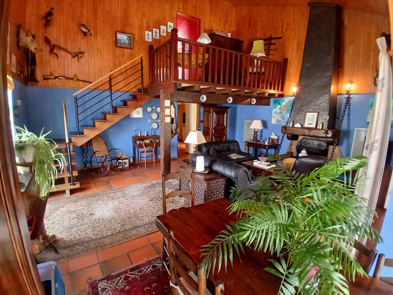 Maison à vendre à HAUX 33550 au coeur de l'entre deux mers — photo 1