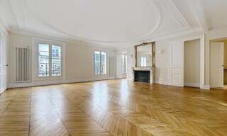 Appartement 5 Pièces 190 m² à louer à Paris 8 (75008)