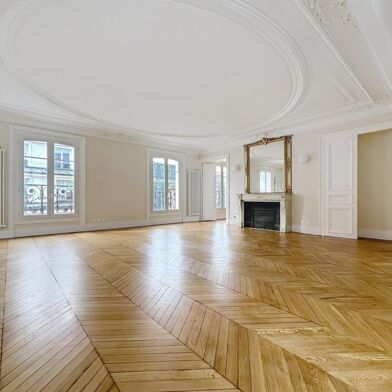 Appartement 5 pièces 7650 €