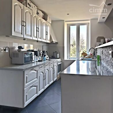 Maison 8 pièces 100000 €