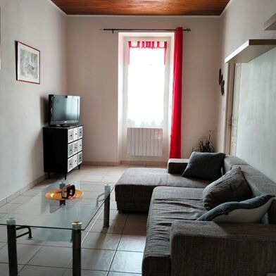 Appartement 3 pièces 560 €