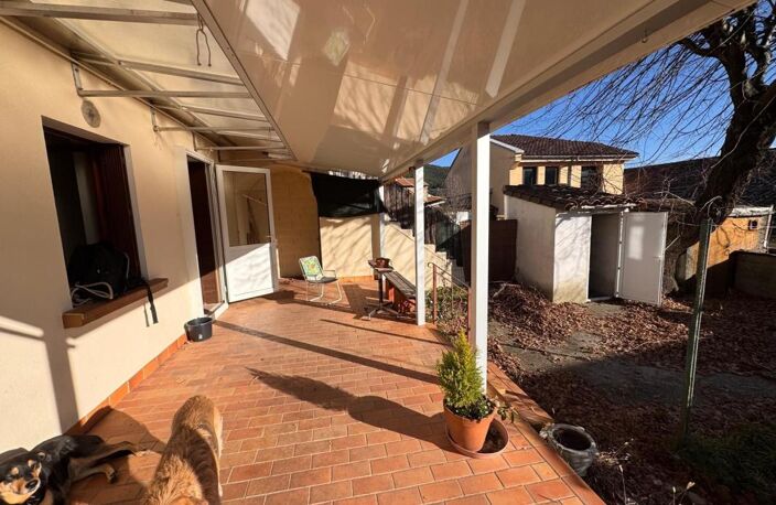 T3 en rez-de-jardin – Tout à pied – Jardin privatif. Fort potentiel ! — photo 3