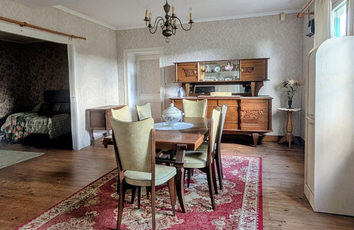 Maison à rénover avec dépendances et jardin — photo 4