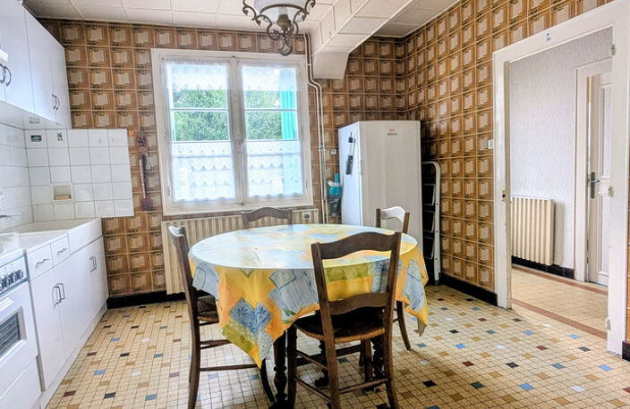 Maison à rénover avec dépendances et jardin — photo 5