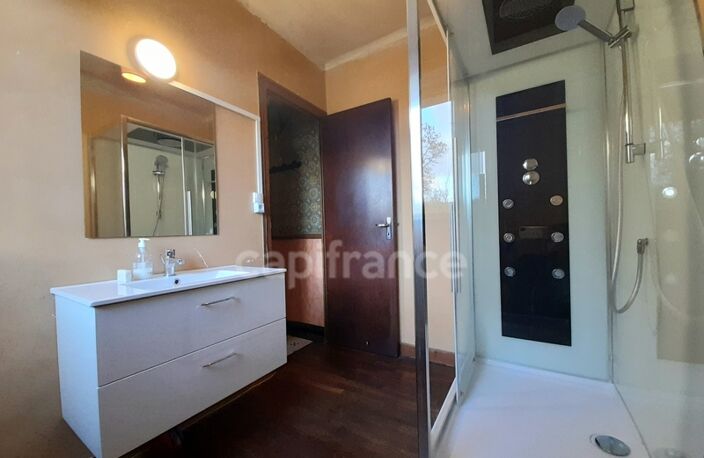 Maison à vendre 5 pièces PLOGONNEC (29180) sur sous-sol total - Surface habitable 120,94 m2- 3 chambres - Parcelle de 709m2 — photo 5