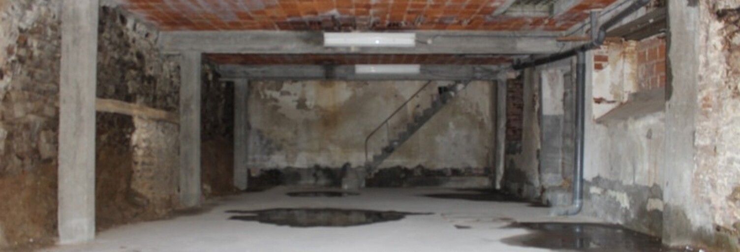 Garage  82 m² à vendre à Cholet (49300)