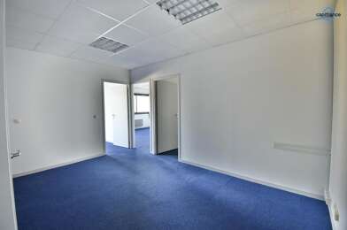 Bureau 5 pièces 66000 €