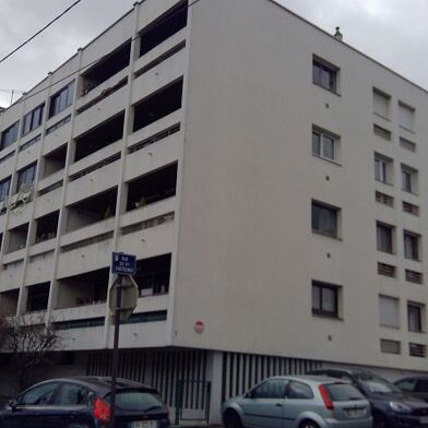 Appartement 2 pièces 590 €