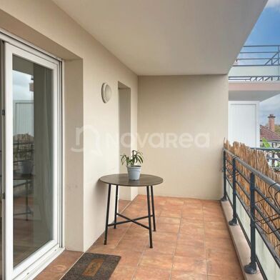 Appartement 3 pièces 790 €