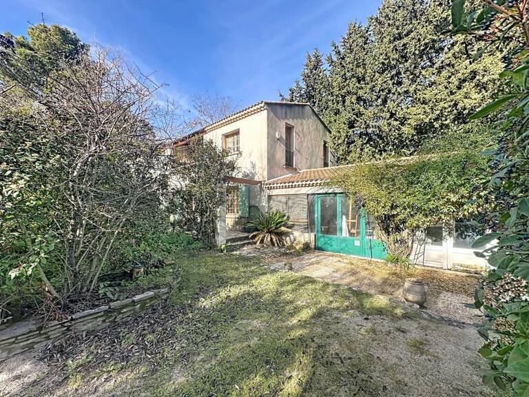 Maison À Vendre, Villeneuve-Les-Avignon, 219 m², 6 chambres, jardin, piscine — photo 1