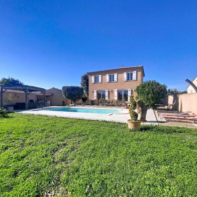 Maison 4 pièces 374400 €