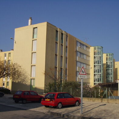 Appartement 4 pièces 369 €