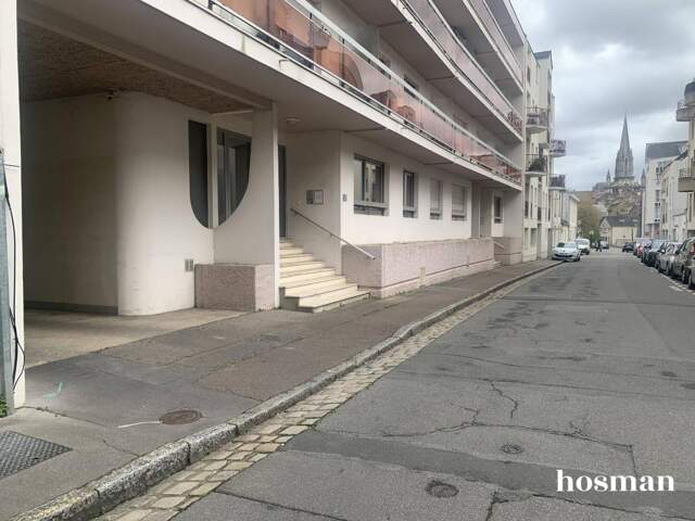 Emplacement de parking - Rue Jean Emile Laboureur à Nantes - Opportunité rare pour investisseur dans un quartier prisé — photo du bien